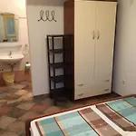 Pranic Διαμέρισμα Vir