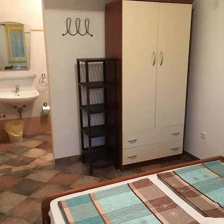Pranic Apartman Vir