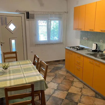 Apartment Pranic Vir